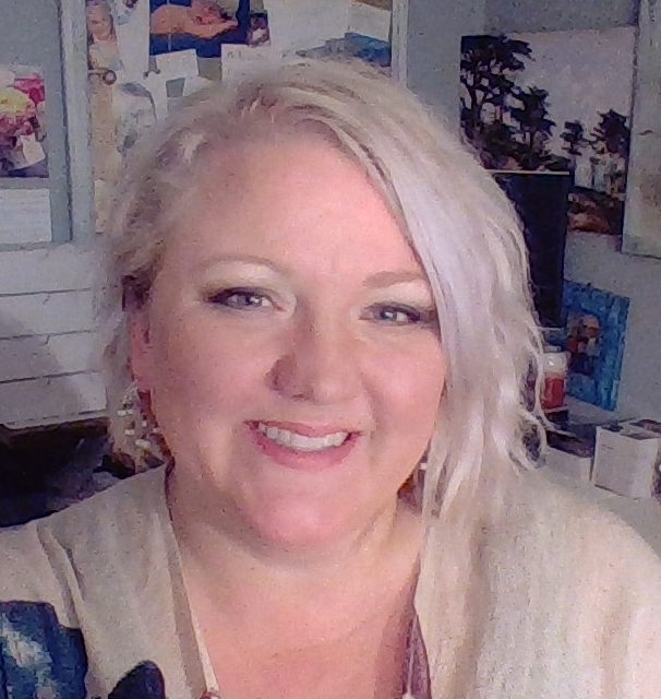 artist and author Noelle Rollins